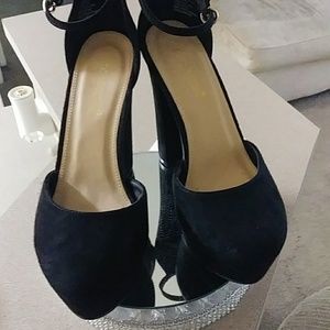 Shoe Dazzle Chunky Heels